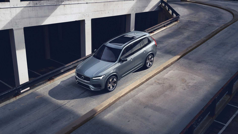 Illustration for article titled The 2020 Volvo XC90 Looks Basically the Same But Adds Kinetic Energy Recovery Like an F1 Car